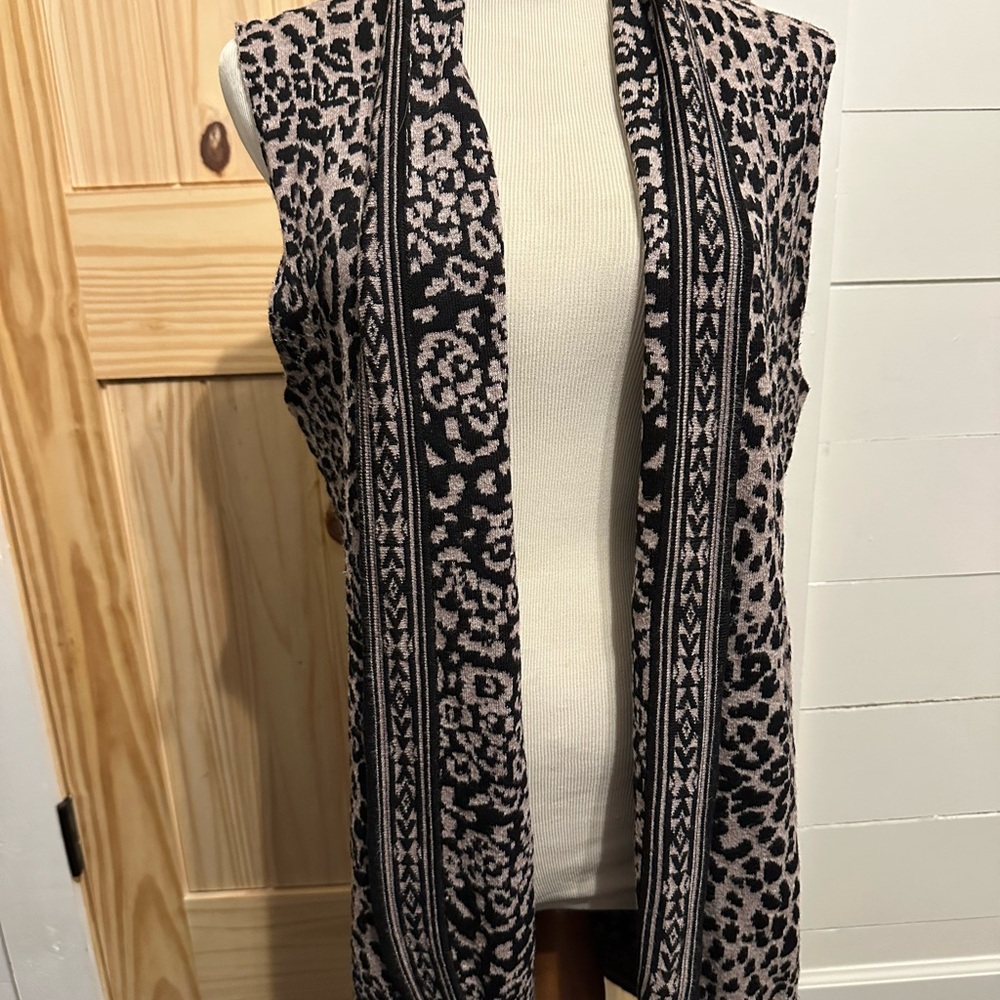 Black and Beige Patterned Vest